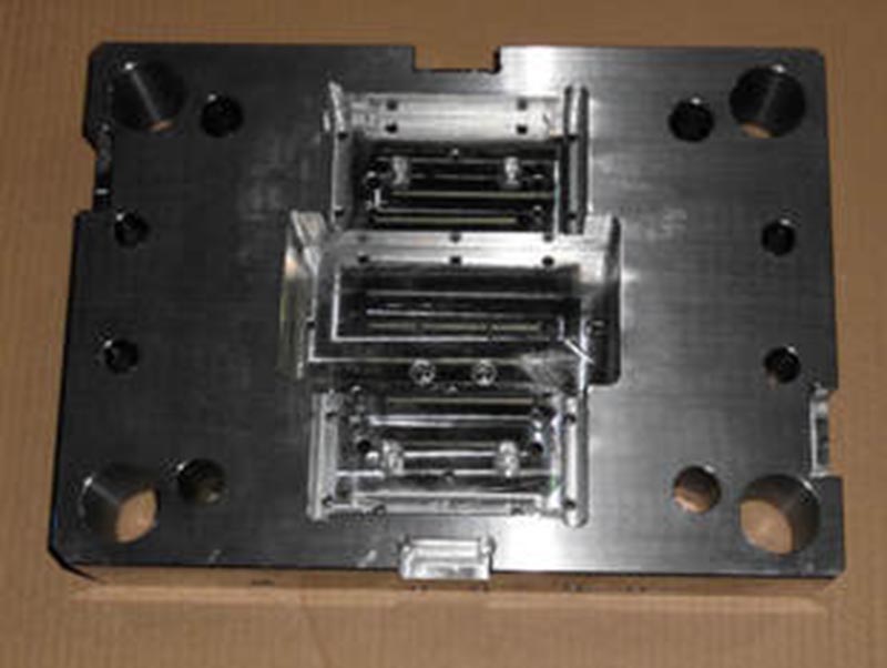 莲花精密塑料模-06